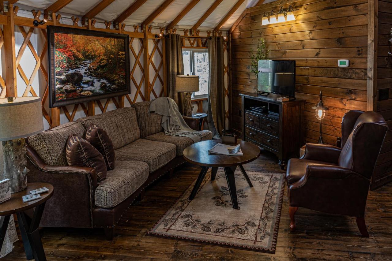Tranquil Haven Luxy Yurt - Creekside Glamping With Private Hot Tub Villa Topton Buitenkant foto