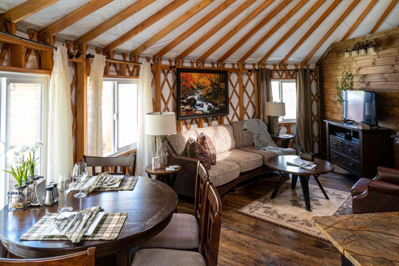 Tranquil Haven Luxy Yurt - Creekside Glamping With Private Hot Tub Villa Topton Buitenkant foto